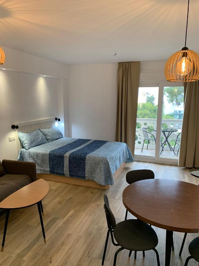 Centro Salome Apartment ตอร์เรโมลิโนส ภายนอก รูปภาพ